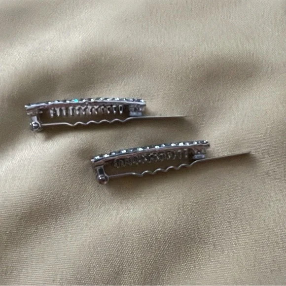 Sparkling Silver Hair Clips - Picture 4 of 4